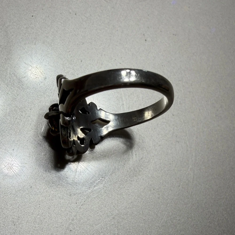 Spanish Lace Birthstone Ring - Picture 3 of 8